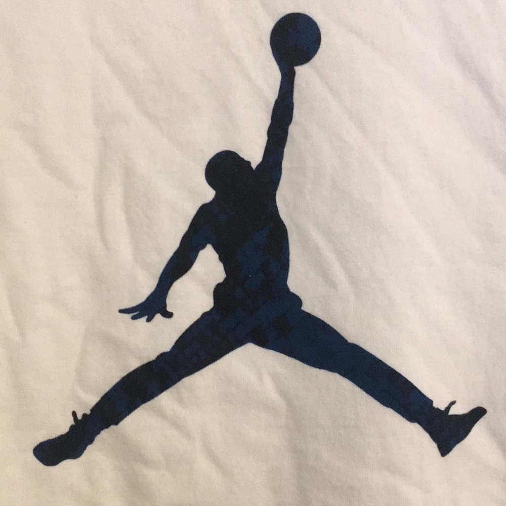 Large Jordan T-shirt - Picture 2 of 4